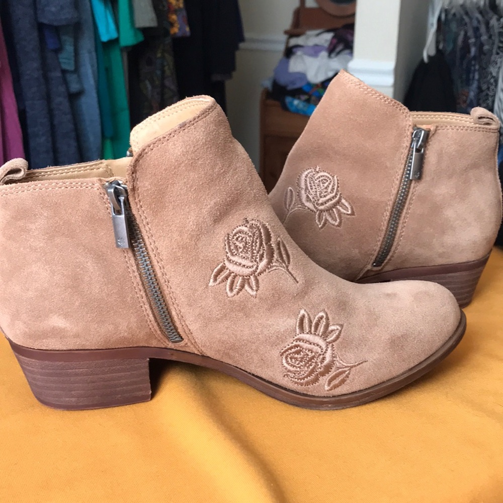 Lucky Brand Rose Booties 9 W